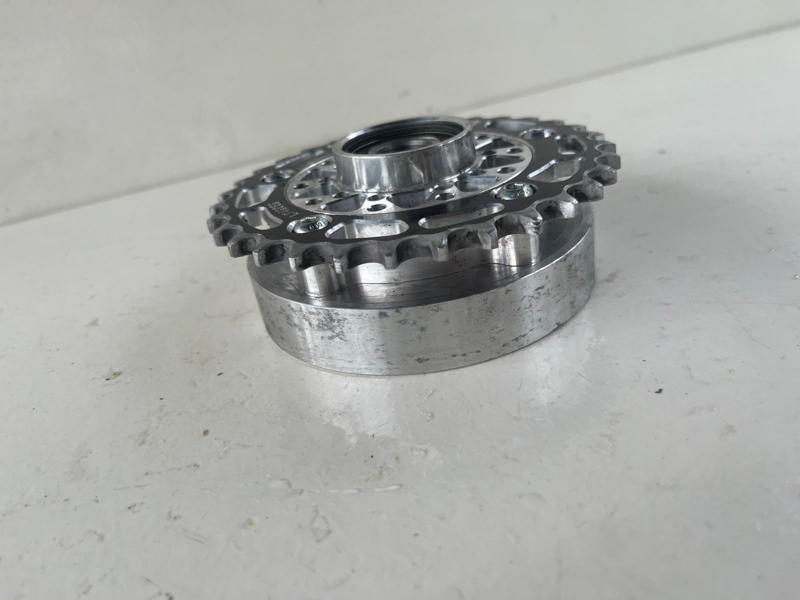 CNC-Mitnehmer inklusive Kettenritzel