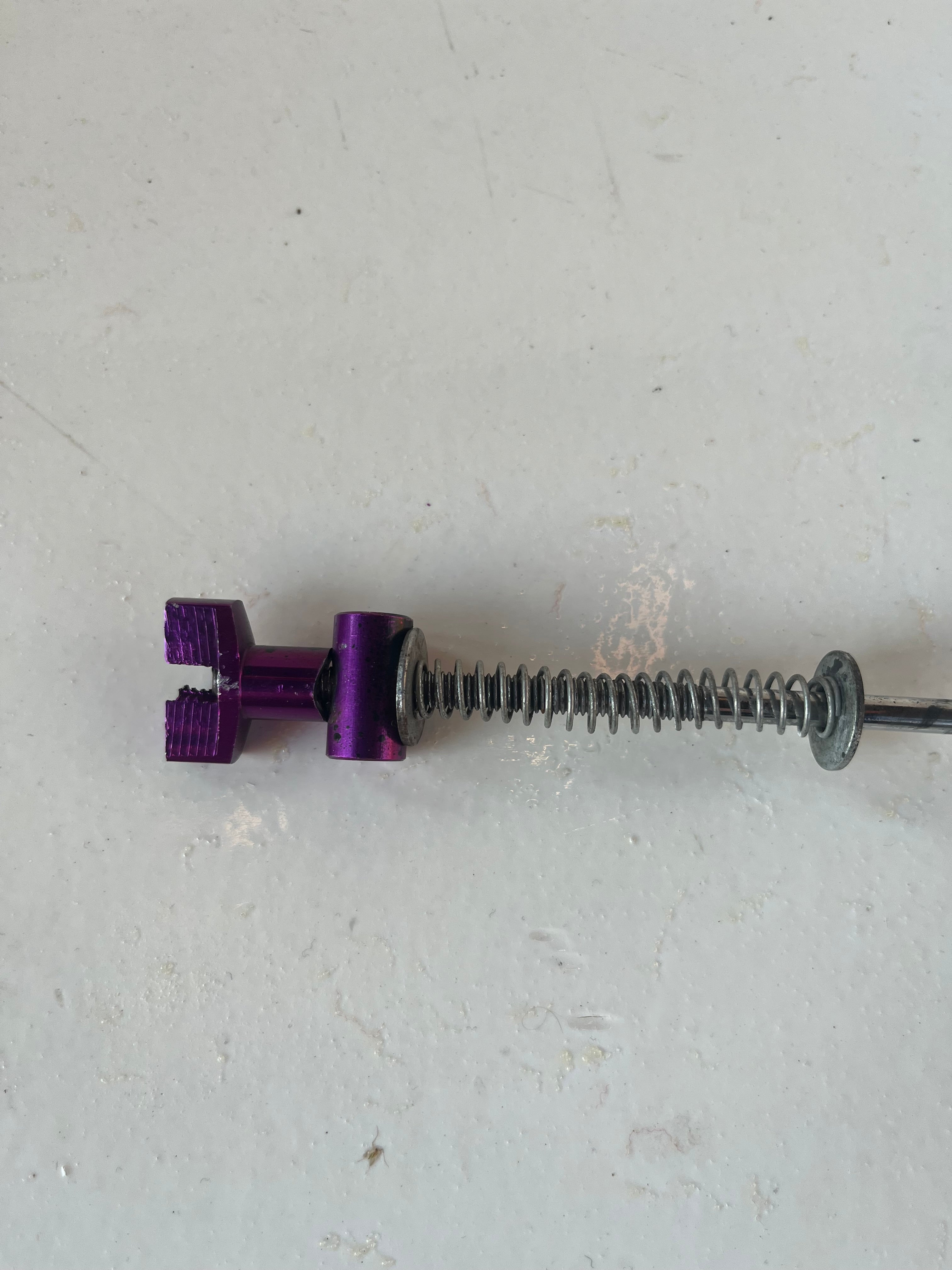 Bremsgestänge inklusive Einstellschraube