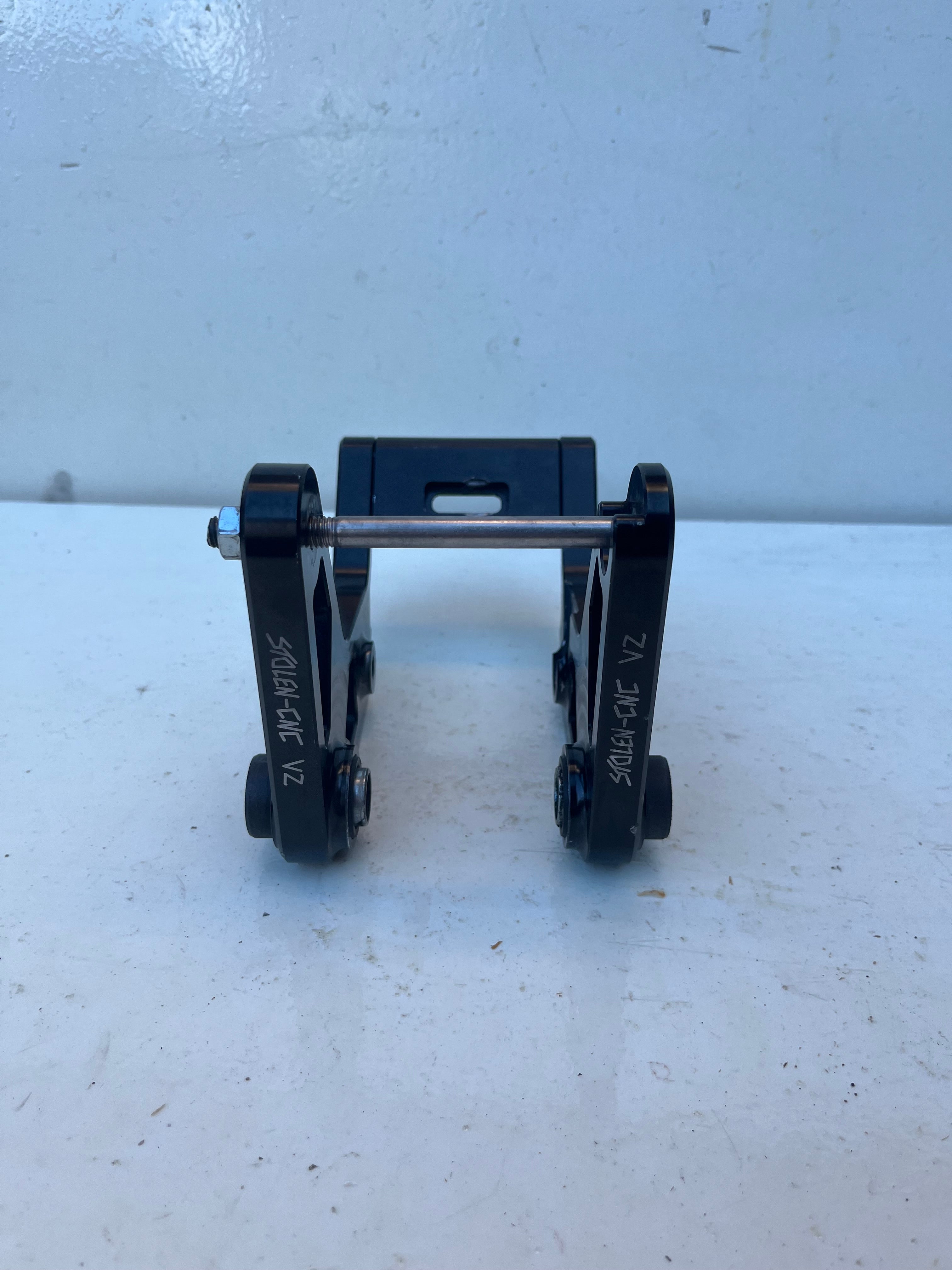 Stolen CNC Motorhalter
